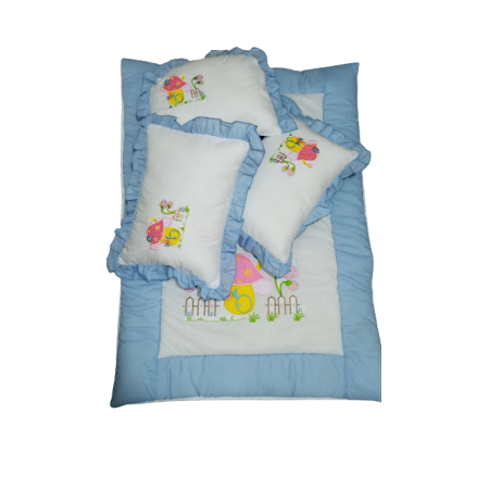 BABY QUIT WITH 3 PILLOWS